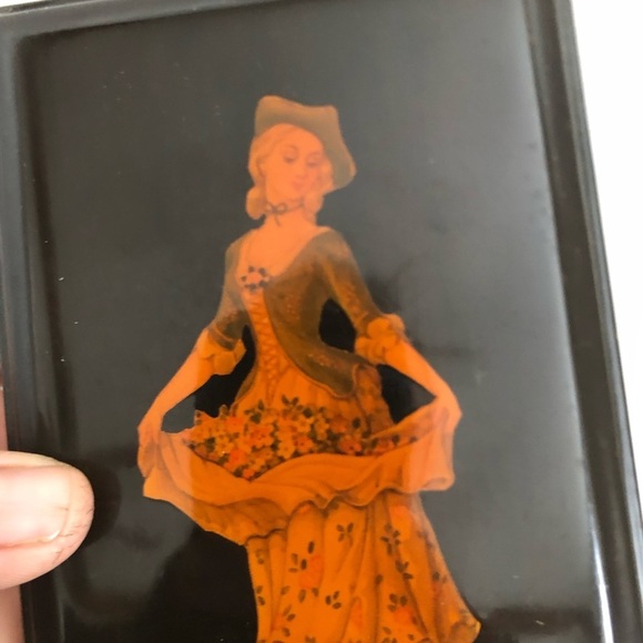 Vtg Black and Gold Decorative Plaque Wall Decor - Picture 11 of 12